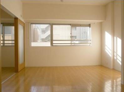 居室・リビング　☆明るい居間☆