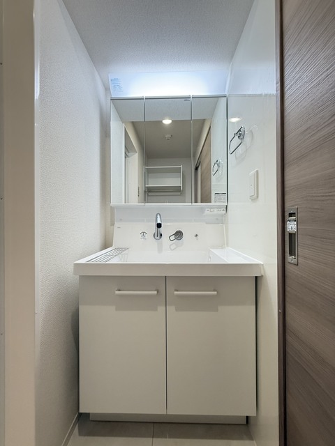 洗面設備　★同施工別建物の参考写真です★