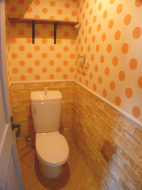 リノスタイル西明石のトイレ写真