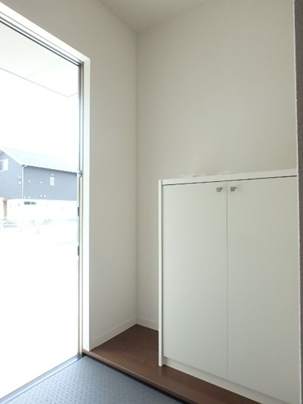 玄関　図面と現状に相違がある場合には現状を優先