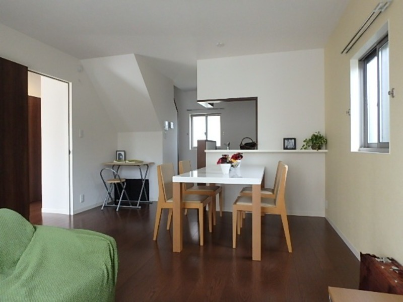 居室・リビング　図面と現状に相違がある場合には現状を優先