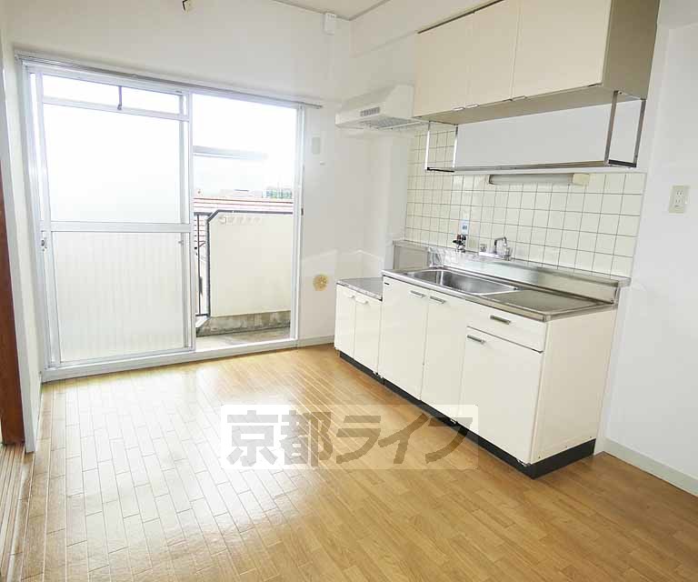 居室・リビング　すっきりしたリビング