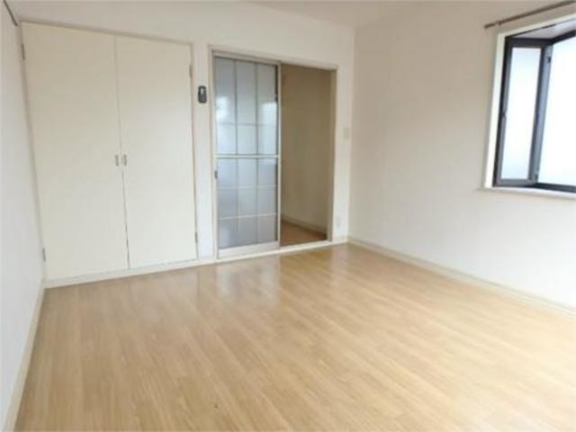 居室・リビング　明るいお部屋です