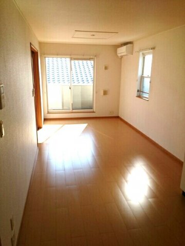 居室・リビング　【ジェルメＭＨ　II】