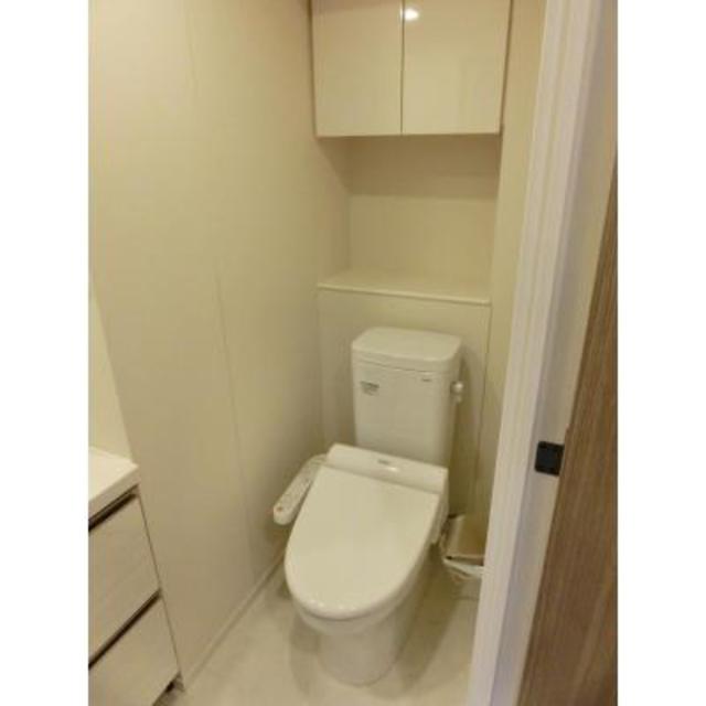 トイレ　※写真は同タイプ住戸です。