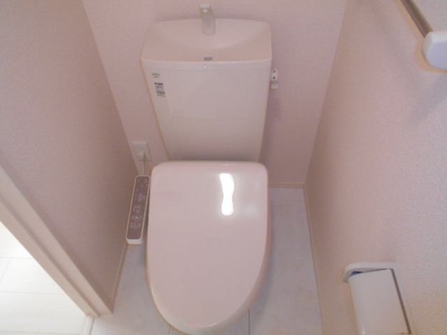トイレ　トイレ　温水洗浄暖房便座