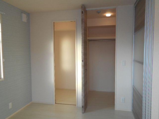 収納　ウォークインクローゼット