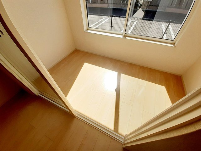 バルコニー　陽当たり良好なバルコニーです