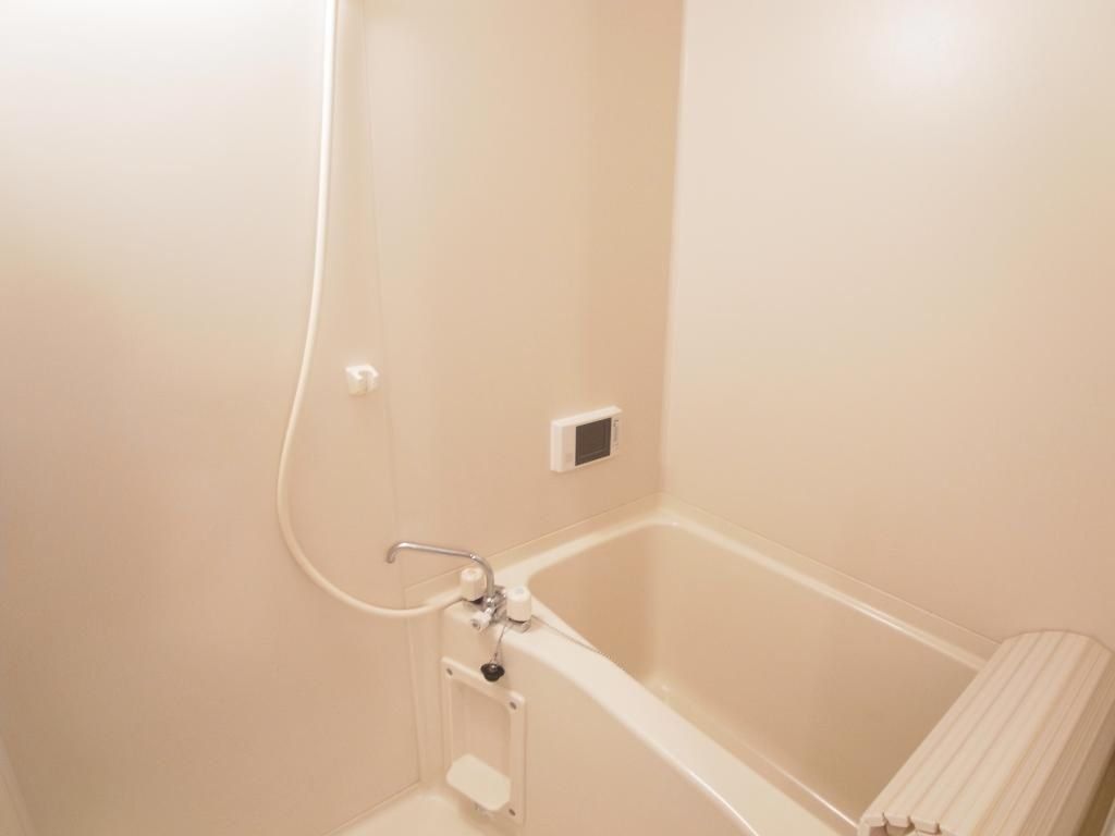 バス・シャワールーム　広々使えるバスルーム