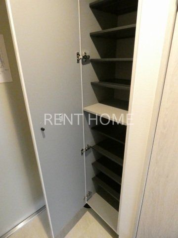 玄関　シューズボックス