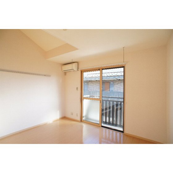 居室・リビング　※同仕様、別の部屋の写真です