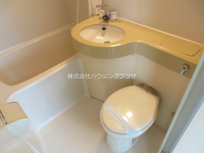 バス・シャワールーム　※別部屋参考写真となります