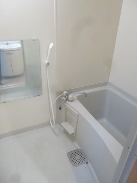 バス・シャワールーム　※別部屋参考写真