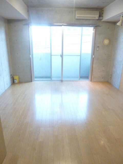 居室・リビング　※別部屋参考写真