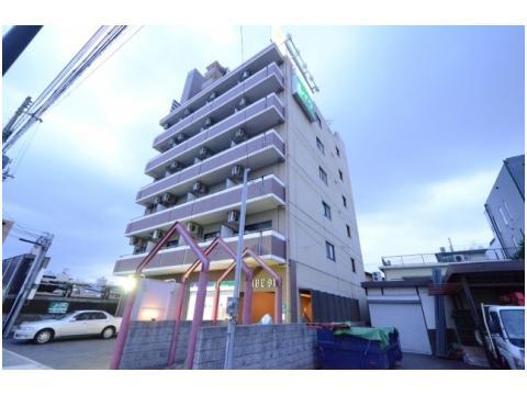 建物外観　エレベーター、宅配ボックス完備☆