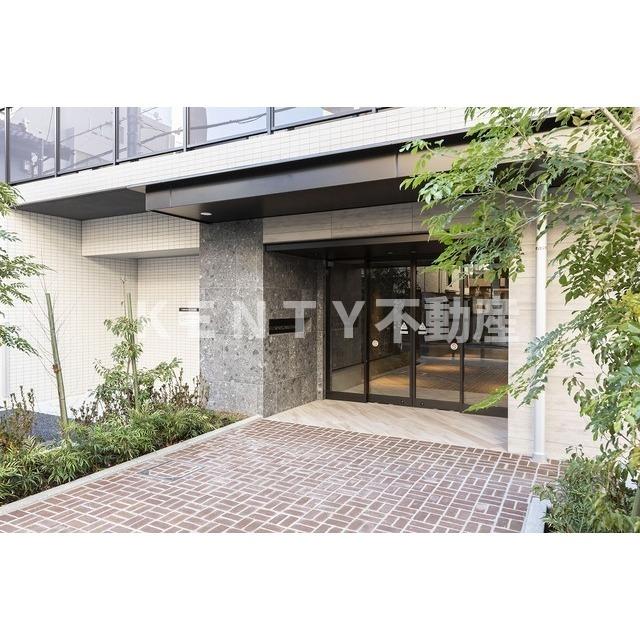 エントランス　ゆとりのあるエントランスです