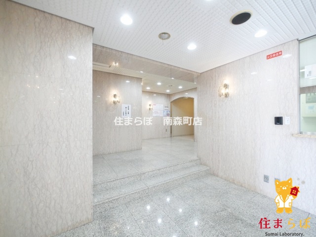 エントランス　共用部の印象も大切に