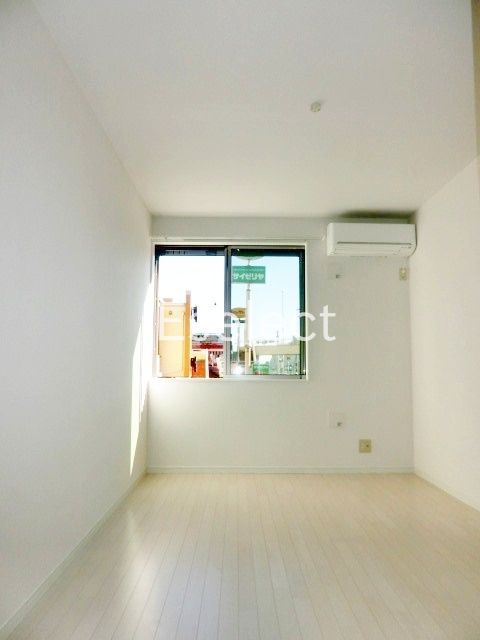 居室・リビング　６帖の洋室になります♪