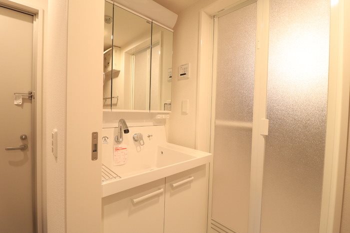 洗面設備　※別号室の写真です。