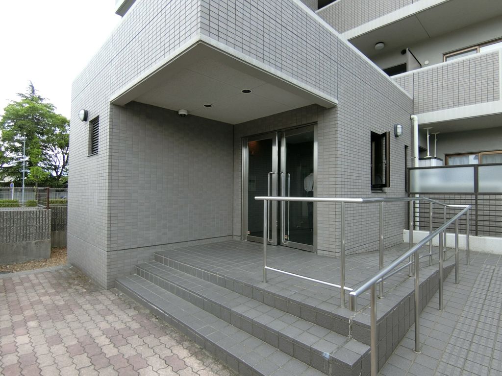 エントランス　エントランス