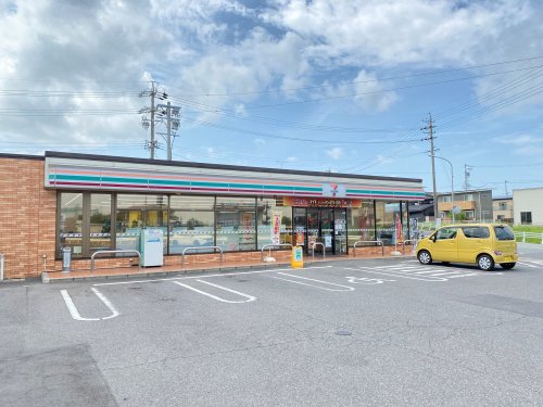 コンビニ　セブンイレブン 津市一身田中野店（コンビニ）まで223m