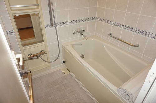 バス・シャワールーム　浴室　※前回募集時2020年5月の写真