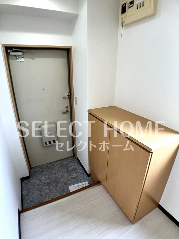 玄関　収納もある玄関です