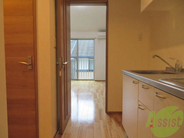 玄関　玄関の様子です。明るい印象ですね。気分もあがりそう。