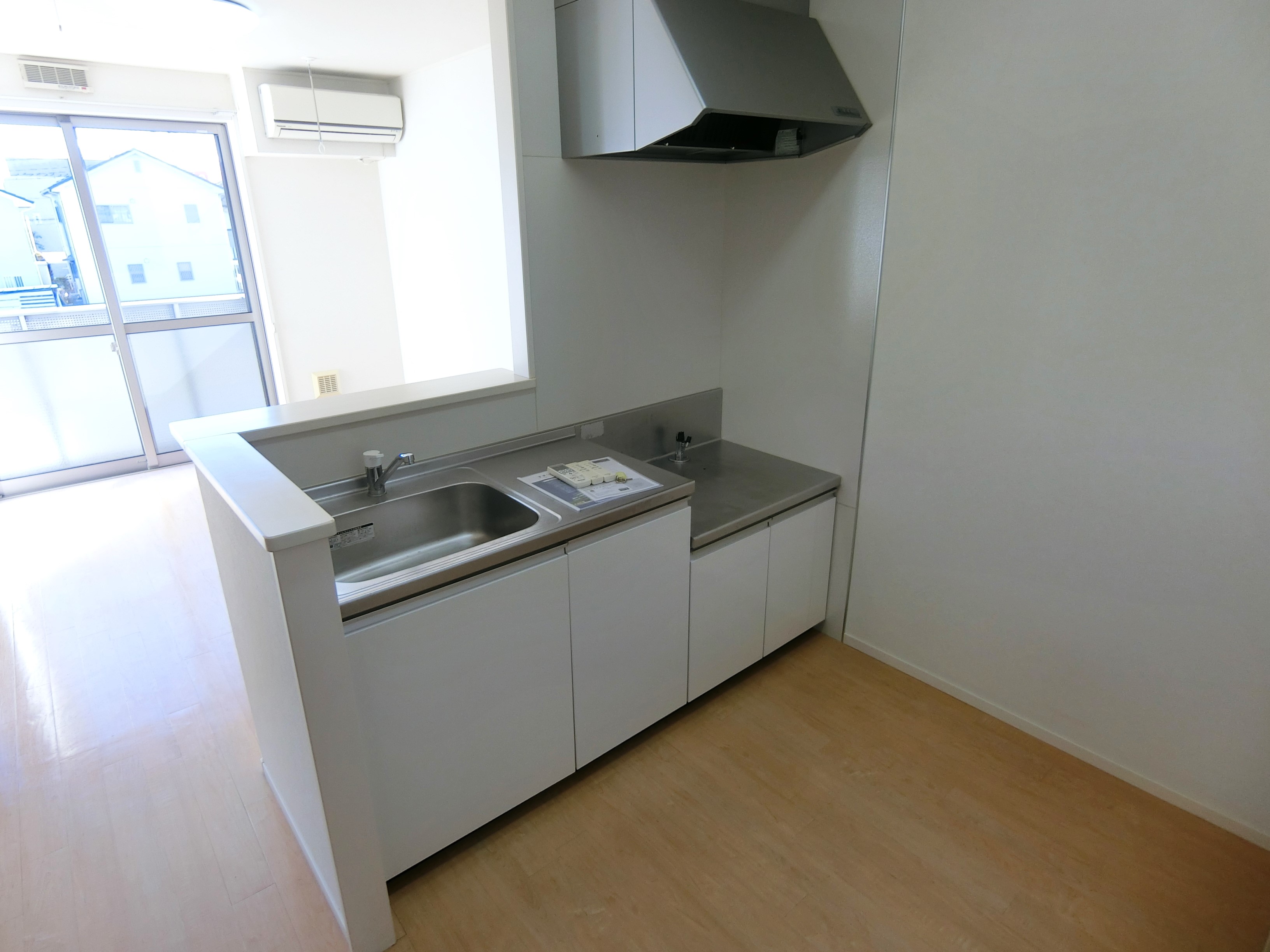 キッチン　※写真は2階のお部屋です