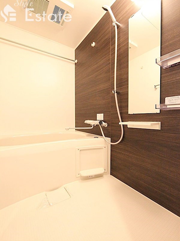 バス・シャワールーム　バスルーム