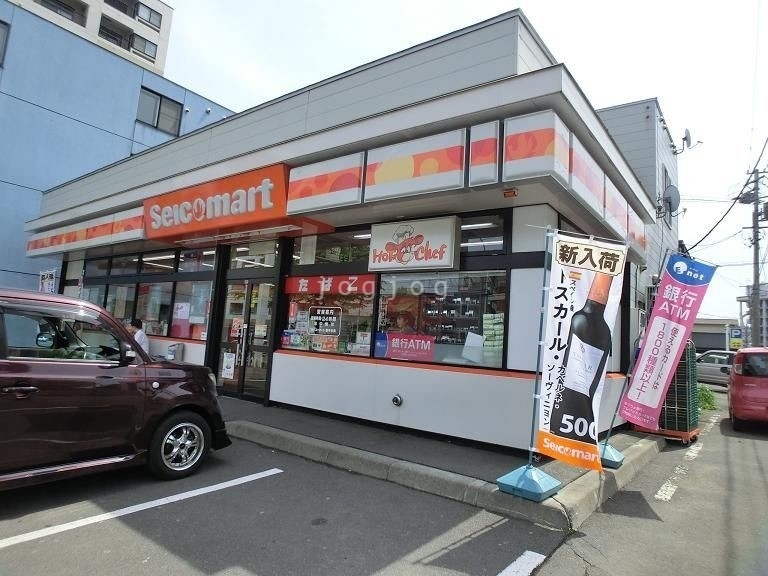 コンビニ　セイコーマート豊平6条店（コンビニ）まで741m