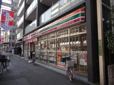 コンビニ　セブンイレブン 荒川西日暮里1丁目店（コンビニ）まで57m