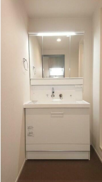 洗面設備　シャワー付洗面台