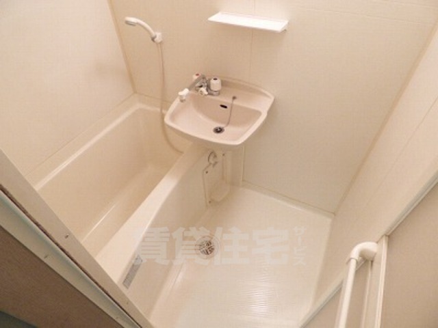 バス・シャワールーム　同物件別部屋