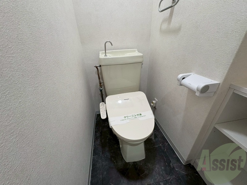 トイレ　ウォシュレット機能付きトイレは嬉しいですね。