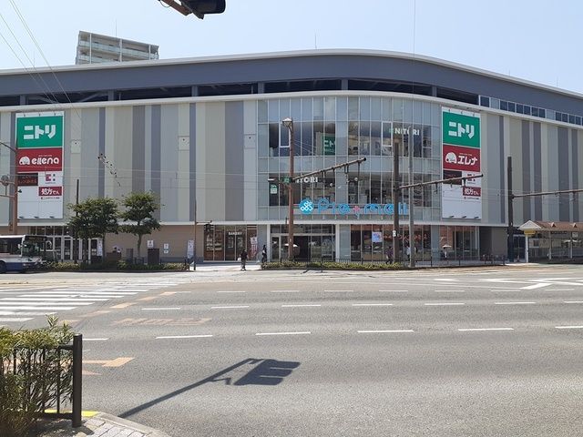 ショッピングセンター　プラットモール長崎（ショッピングセンター）まで373m