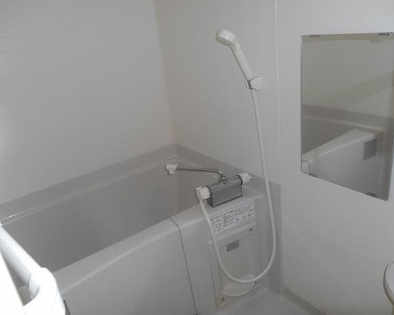 バス・シャワールーム　浴室乾燥機付♪