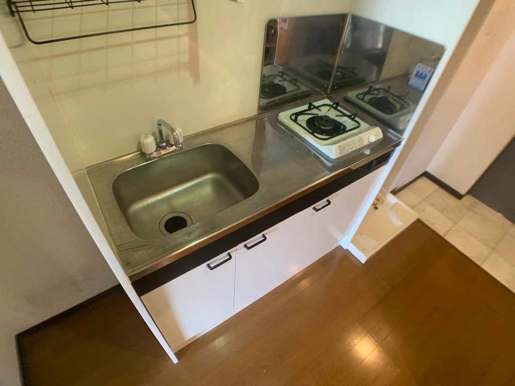 キッチン　壁付けキッチンでスペースを最大限有効活用できます！