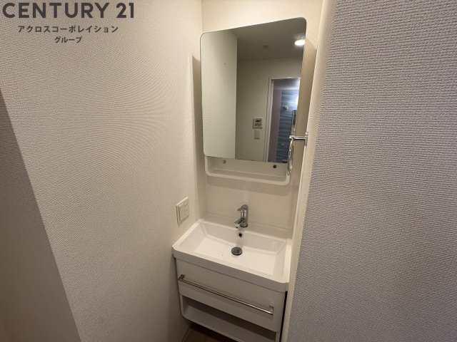 洗面設備　独立洗面台付き！