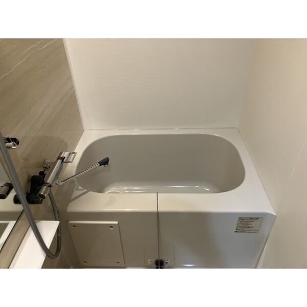 バス・シャワールーム　※別部屋の参考写真、現況優先※