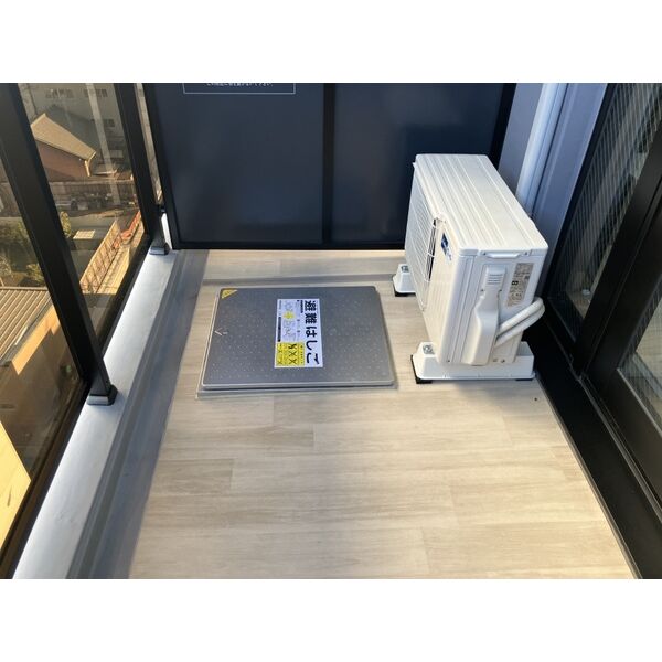 バルコニー　※別部屋の参考写真、現況優先※