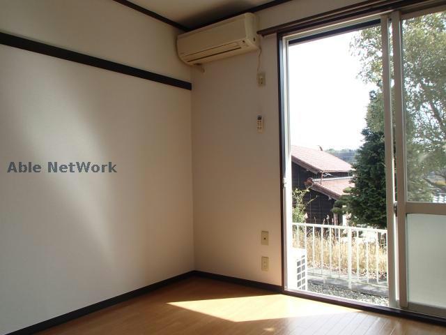 居室・リビング　※同物件、別部屋の写真です