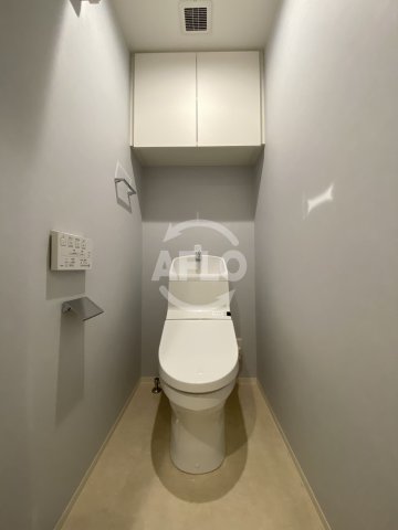 トイレ　富士林プラザ15番館　温水洗浄便座