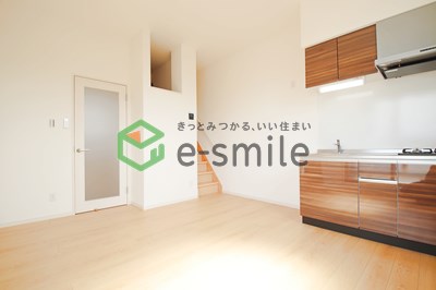 居室・リビング　ゆったり過ごせる居間です