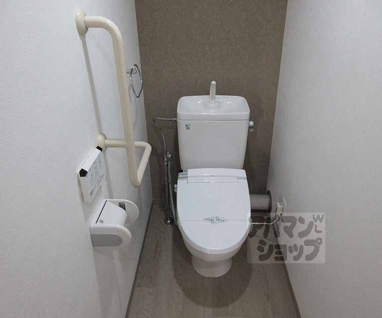 トイレ　清潔感のあるトイレです