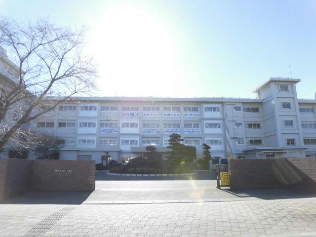 中学校　伊勢崎市立第一中学校（中学校）まで1684m