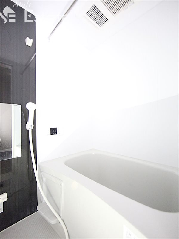 バス・シャワールーム　バスルーム