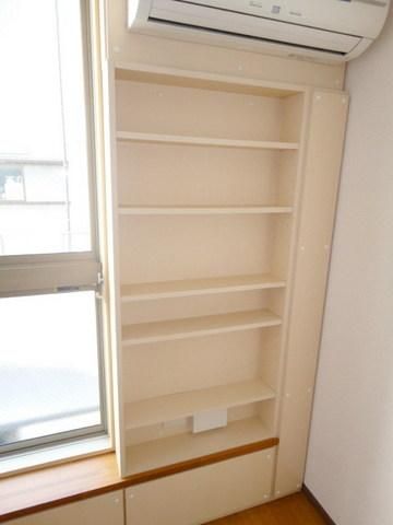 その他設備　★お手持ちの本や漫画を並べてみては★