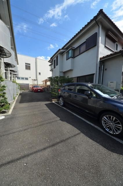 駐車場　☆敷地内駐車場☆