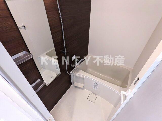 バス・シャワールーム　落ち着いた空間のお風呂です